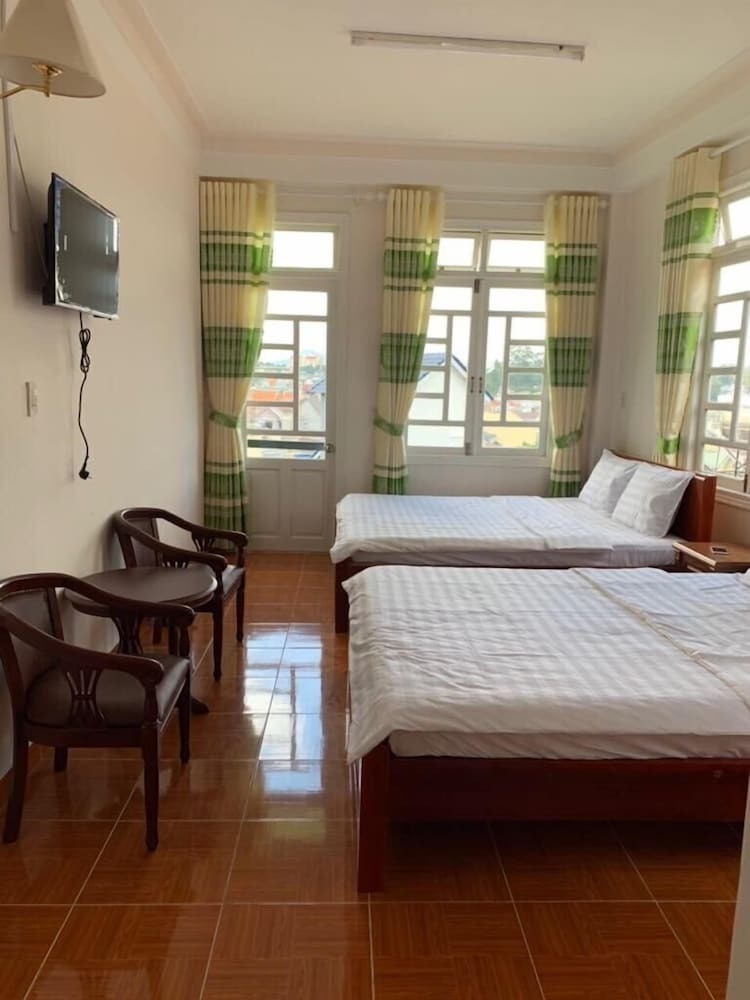 Hotel Ngoc Loan Hostel