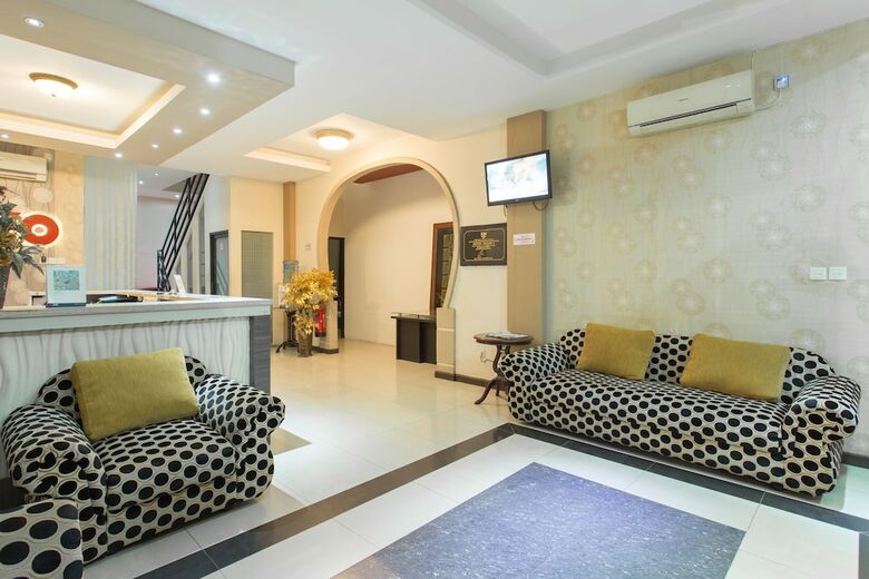 Oyo 663 Hotel Sejati