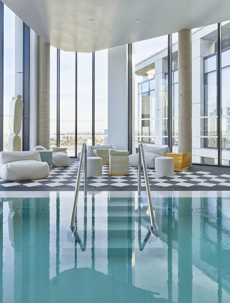 Hotel The Collective Canary Wharf