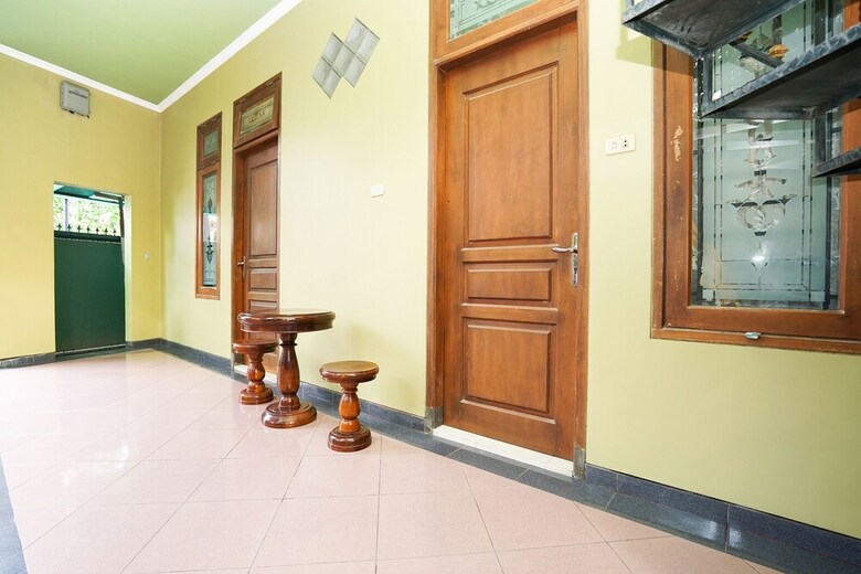Hotel Oyo 771 Kembang Kuning Residence Syariah