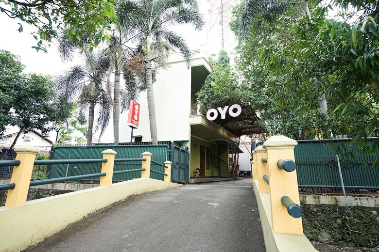 Hotel Oyo 771 Kembang Kuning Residence Syariah