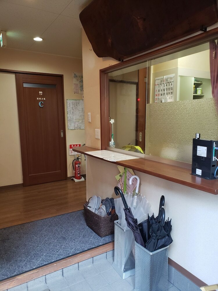 Hostal Yamate Rest House - Hostel, Caters To Men