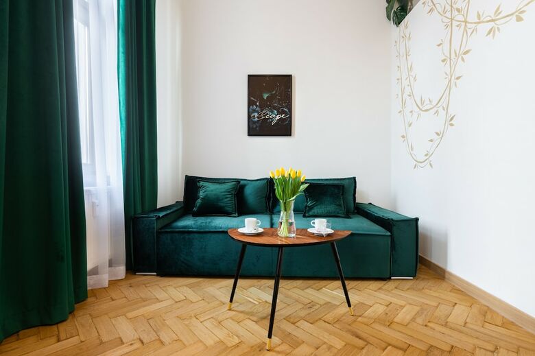Leo Apartments Residence