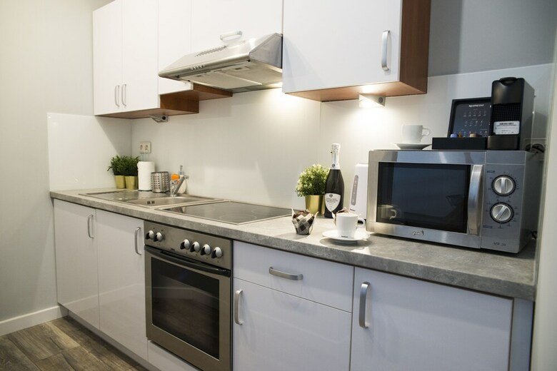 Leo Apartments Residence