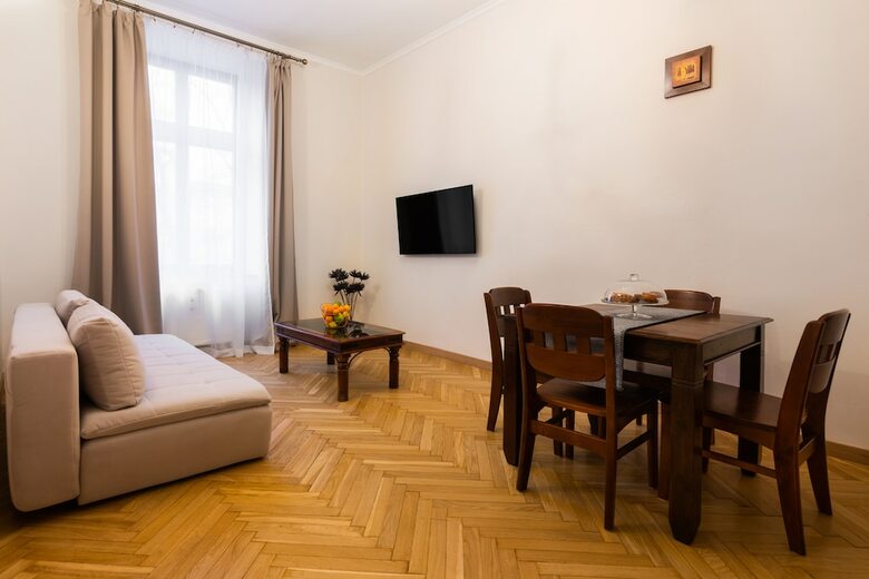 Leo Apartments Residence