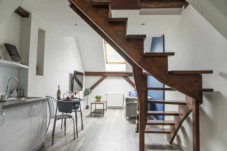Leo Apartments Residence