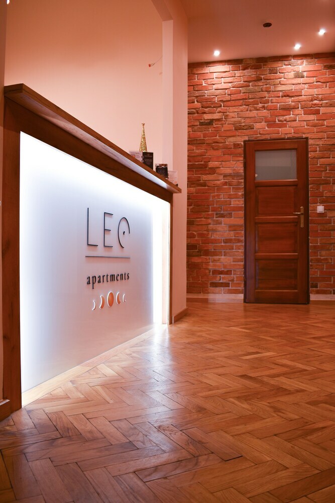 Leo Apartments Residence