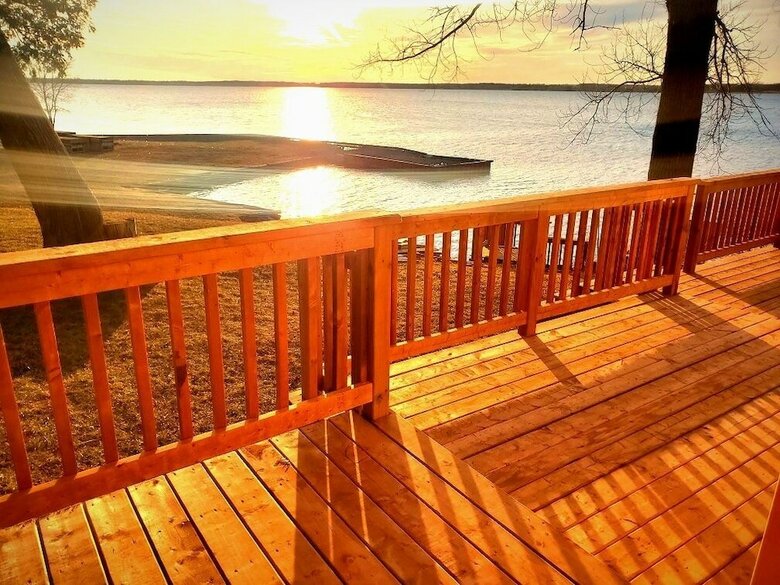 Cribs On East Lake