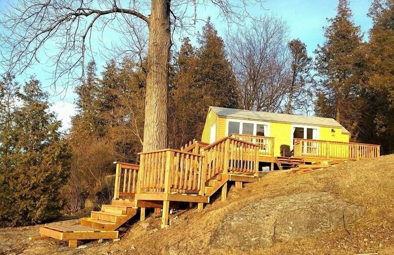Cribs On East Lake