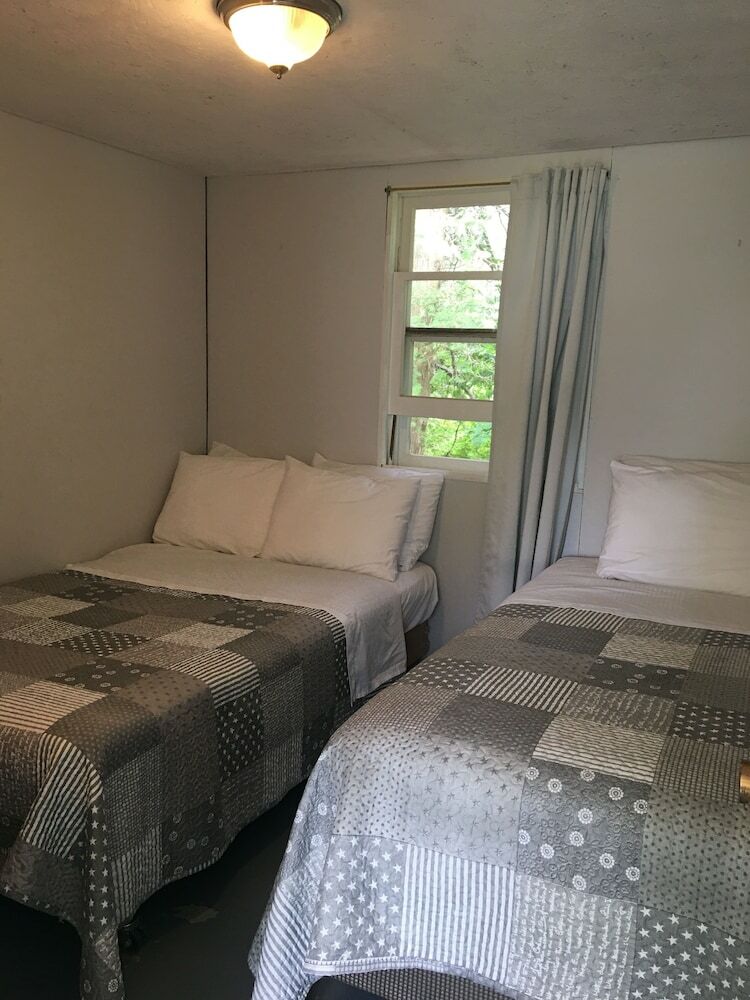 Cribs On East Lake