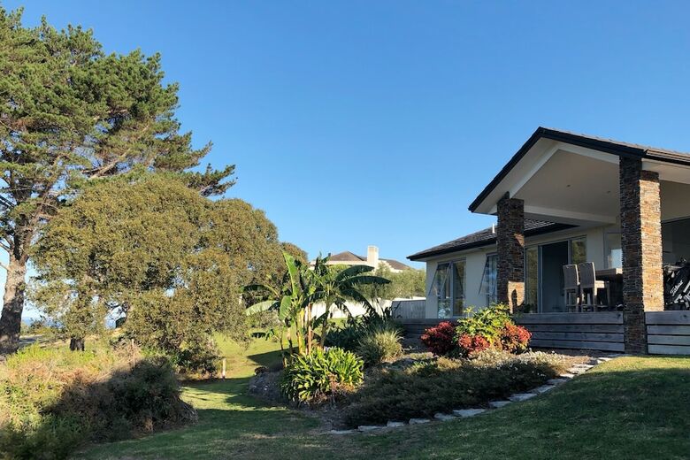 Modern Coastal Home & Award-winning Golf