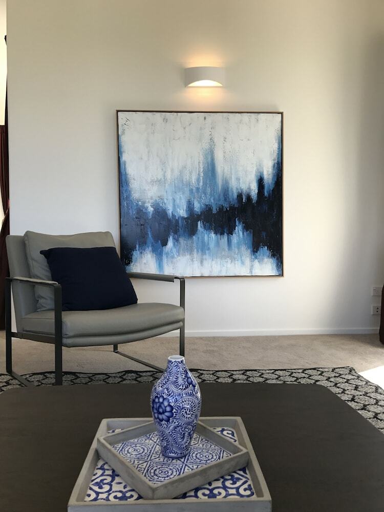 Modern Coastal Home & Award-winning Golf