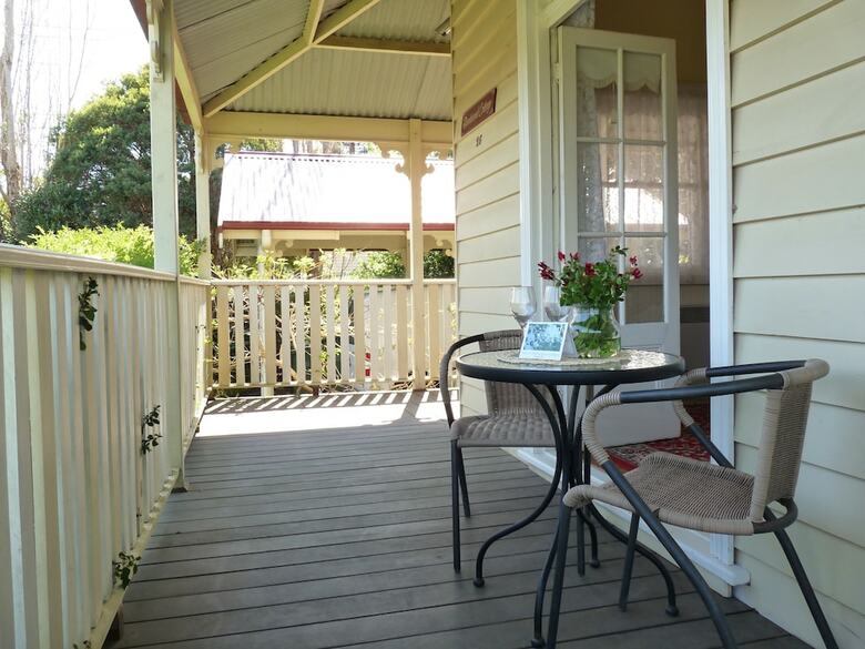 Brentwood Cottage