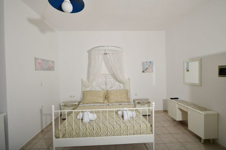 Apartamentos Ancient Thira Hotel