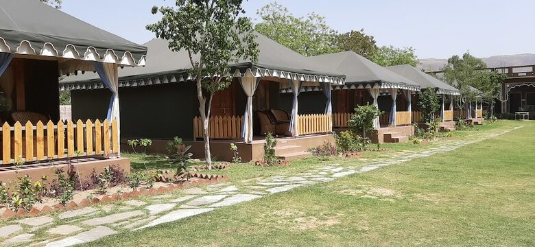 Hotel Pushkar Vela Resort