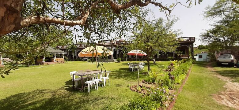 Hotel Pushkar Vela Resort