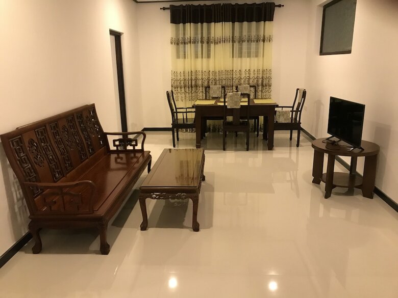 Villa Aiden Court