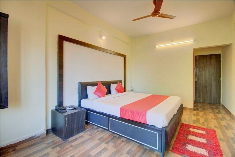 Hotel Paradise Inn