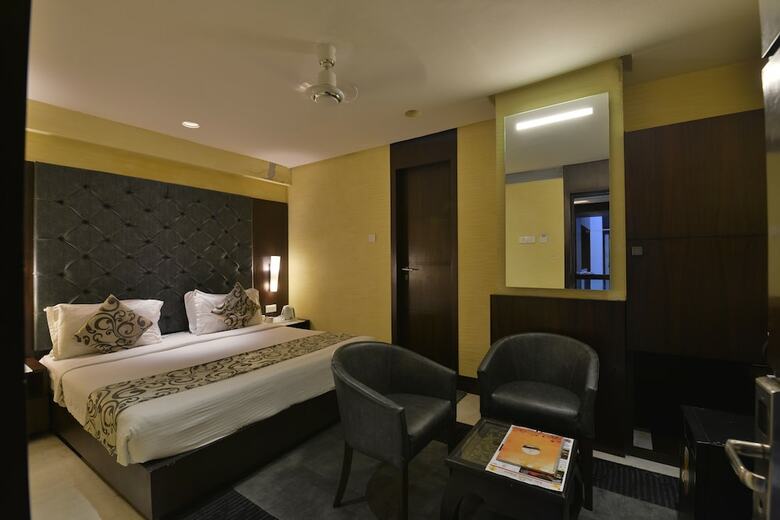Hotel The Golden Oak