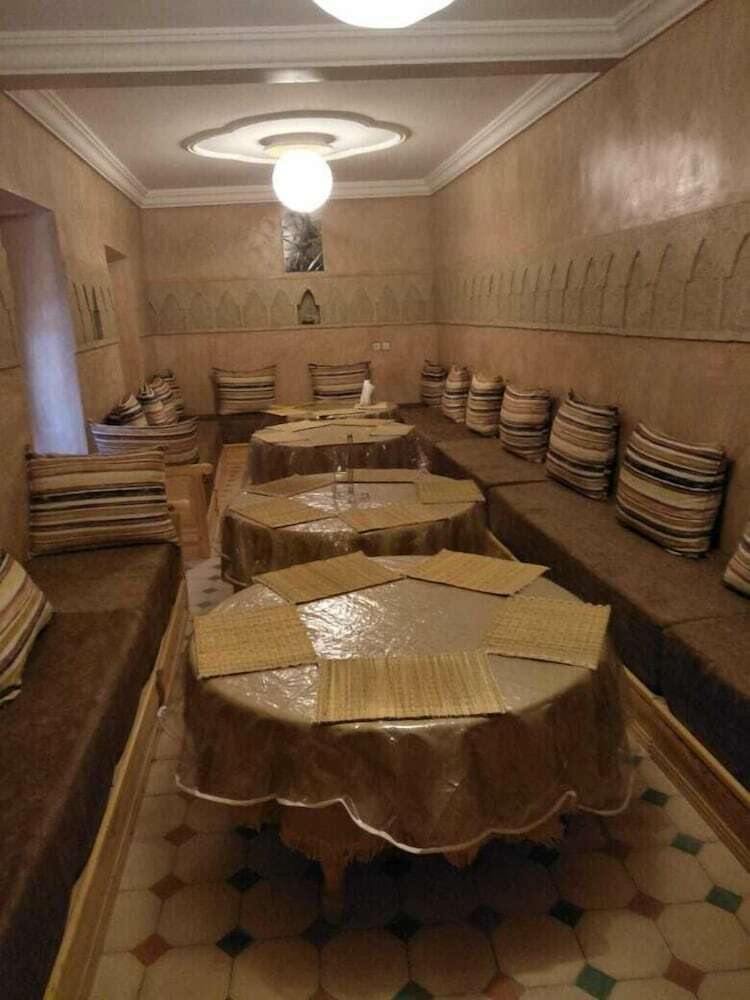 Hostal Gite Paradis D'ait Bouguemez - Hostel
