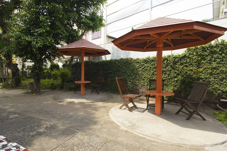 Oyo 524 Makuta Hotel