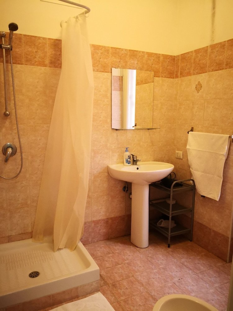 Romulea Guest House