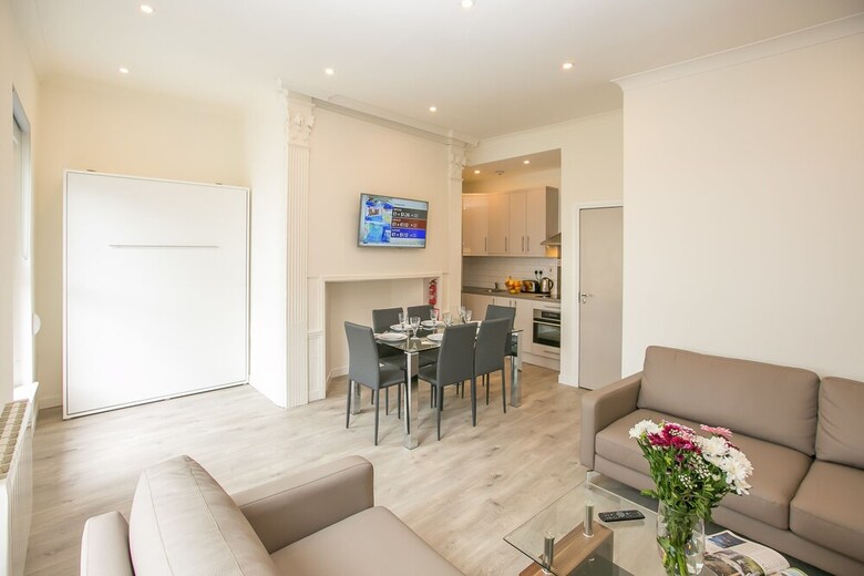 St Stephen's Green District Apartments 2