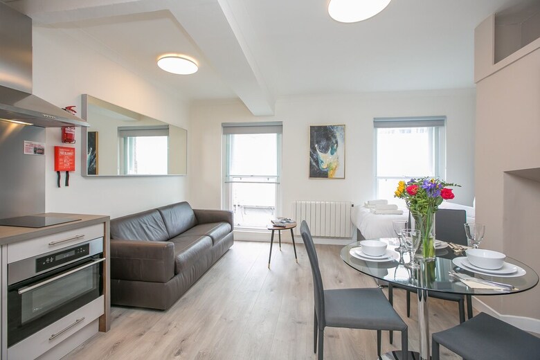 St Stephen's Green District Apartments 2