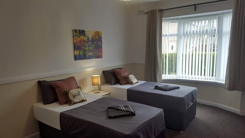 Apartamentos Dragon - Muirdrum House 3 Bedroom Home