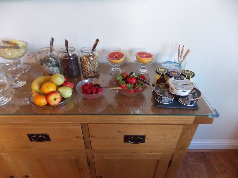 Bed & Breakfast Craig Eithin B & B Holyhead