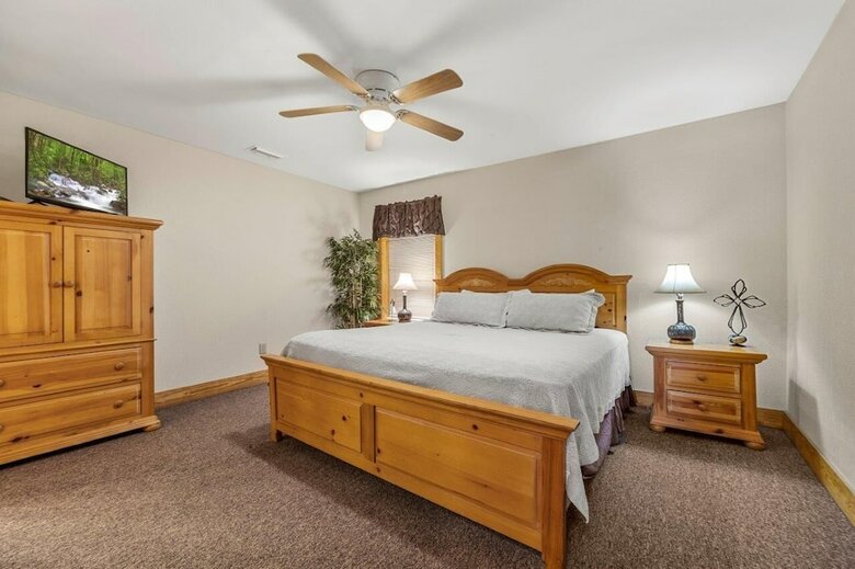 Poplar Point Condo Unit 12f - Three Bedroom Condo