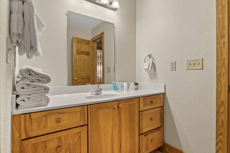 Poplar Point Condo Unit 12f - Three Bedroom Condo