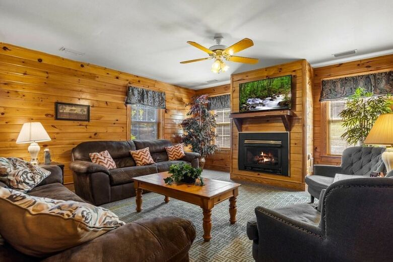Poplar Point Condo Unit 12f - Three Bedroom Condo