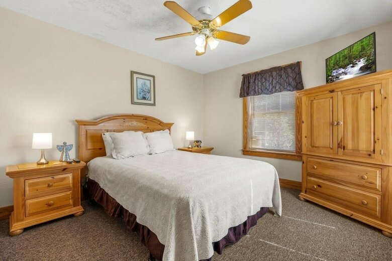 Poplar Point Condo Unit 12f - Three Bedroom Condo
