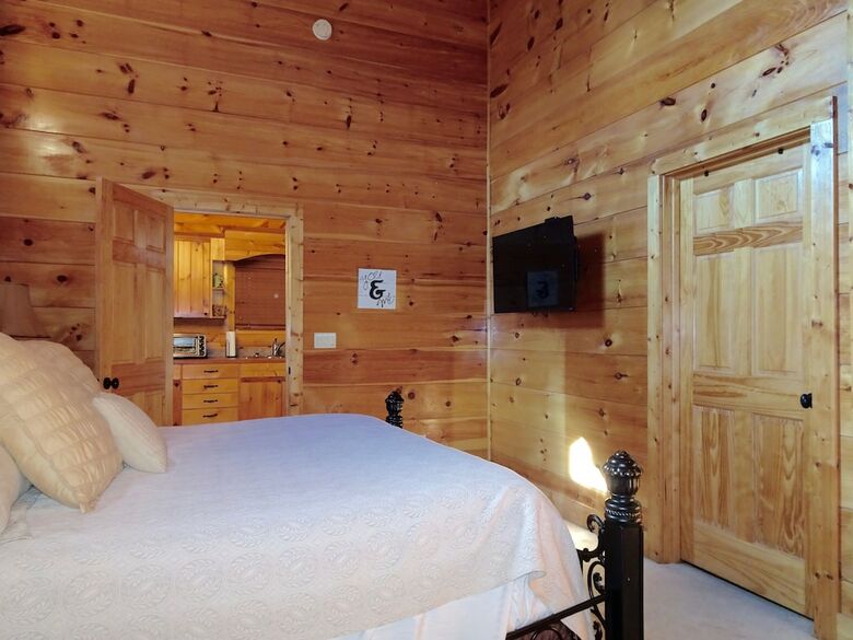 Skinny Dippin - One Bedroom Cabin