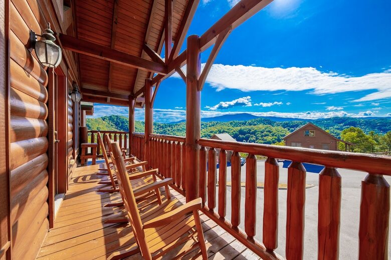 Estate Of Relaxation - Nine Bedroom Cabin