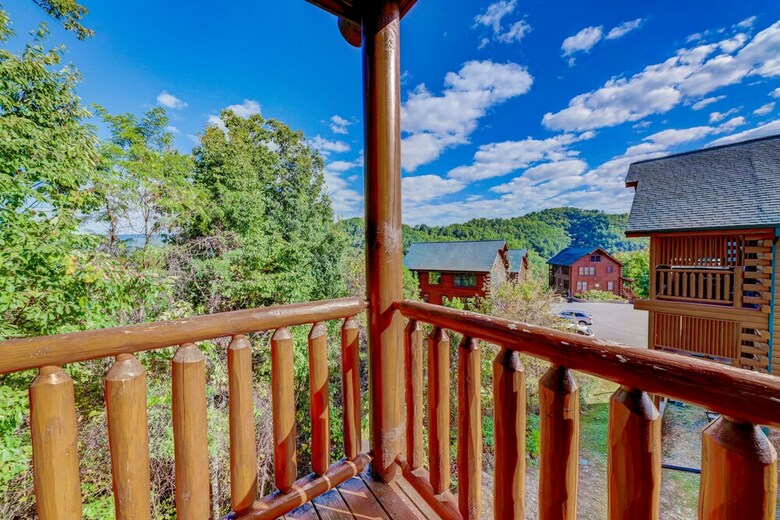 Estate Of Relaxation - Nine Bedroom Cabin