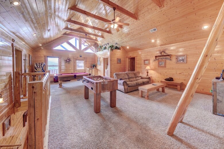Estate Of Relaxation - Nine Bedroom Cabin