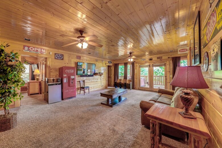 Estate Of Relaxation - Nine Bedroom Cabin