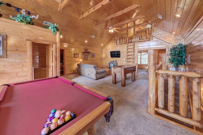 Estate Of Relaxation - Nine Bedroom Cabin