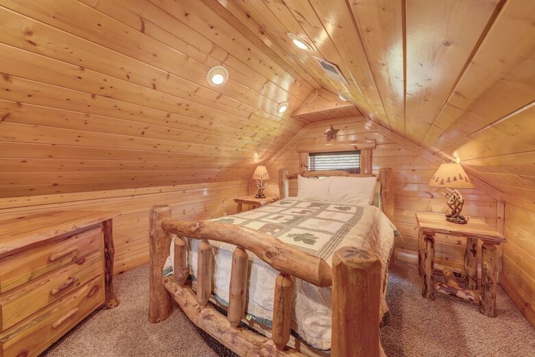 Estate Of Relaxation - Nine Bedroom Cabin