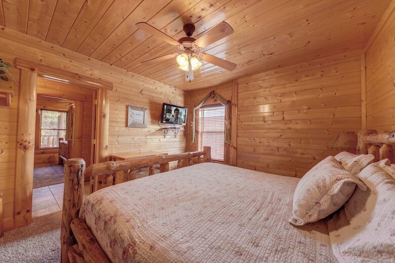 Estate Of Relaxation - Nine Bedroom Cabin