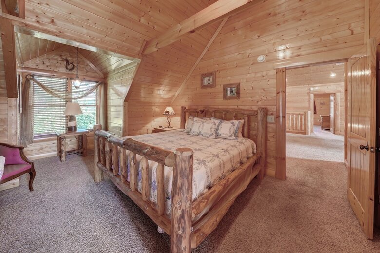 Estate Of Relaxation - Nine Bedroom Cabin