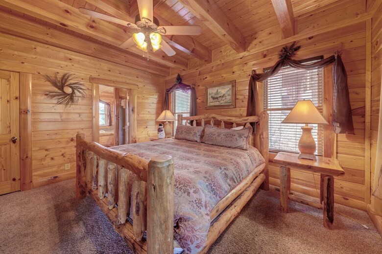 Estate Of Relaxation - Nine Bedroom Cabin