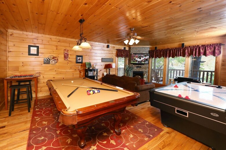 Blessed Nest - Four Bedroom Cabin