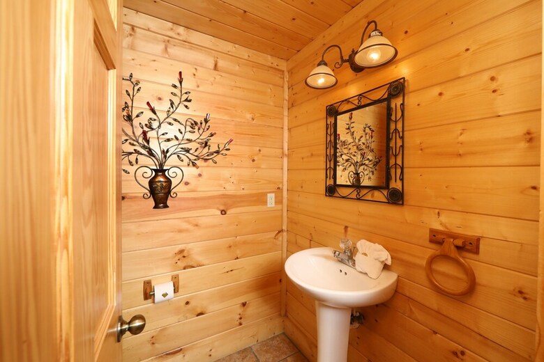 Blessed Nest - Four Bedroom Cabin