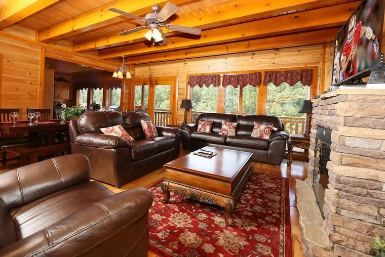 Family Valley Lodge - Six Bedroom Cabin