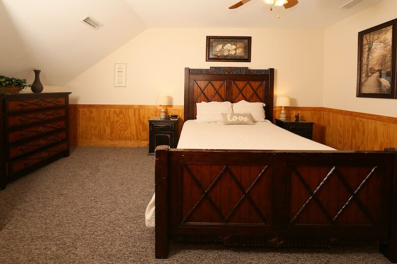 Ivy Falls 9 - Five Bedroom Chalet