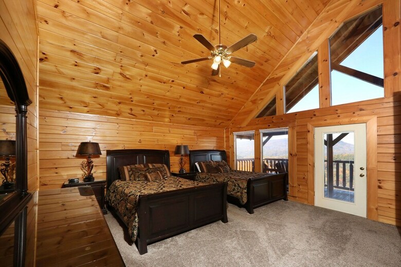 Majestic Mountain Pool Lodge - Seven Bedroom Cabin
