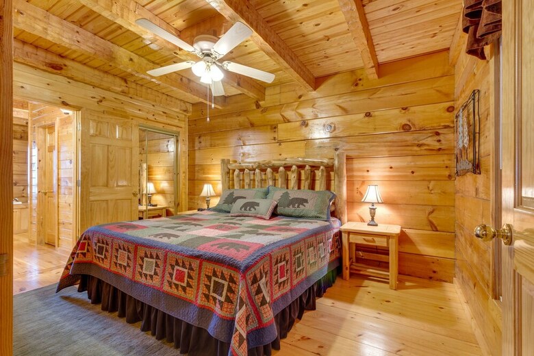 Kickin Back Jack - Three Bedroom Cabin
